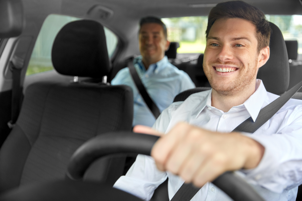 No mercado competitivo do transporte executivo de luxo, a Goal Prime se destaca não apenas pela qualidade de seus veículos, mas também pelo excepcional nível de serviço oferecido por sua equipe de motoristas bilíngues.