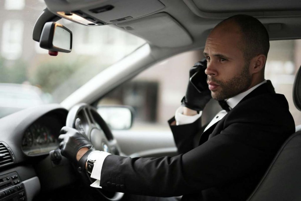 O Papel dos Motoristas no Sucesso do Transporte Corporativo